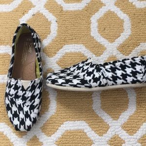 Toms 9.5 used a few times